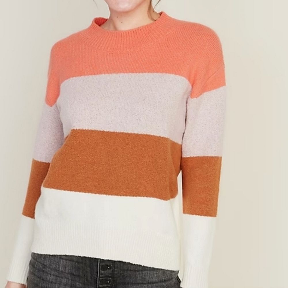 Old Navy Crewneck Color-Block Bouclé Long Sleeve Sweater